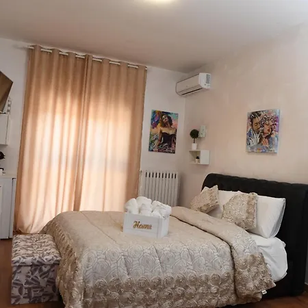 Casa Donna Di Cuori Quarto em Acomodações Particulares